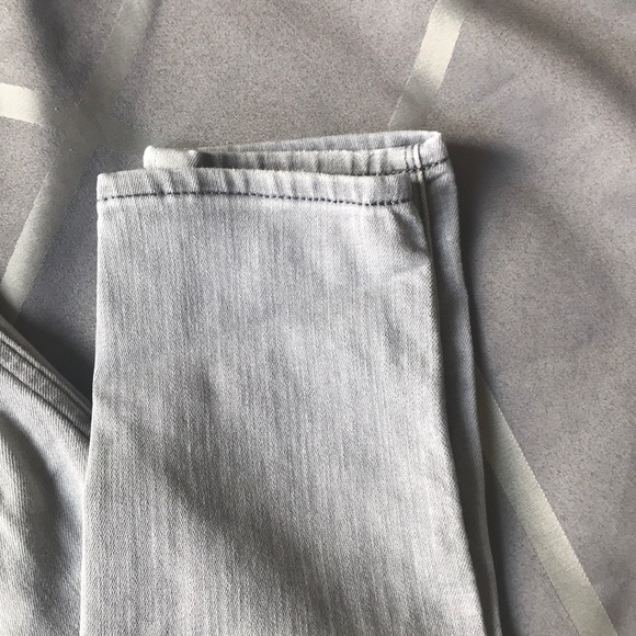 Express Jeans Distressed - Picture 2 of 3